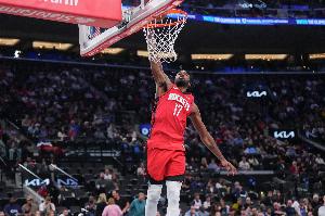 还差三分没开！伊森半场出战16分 9中5&三分3中0拿到11分2板