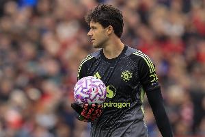 好门将的影响力😍拉门斯首发2场贡献8扑救，助曼联终获英超连胜