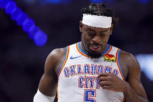 三分都挺铁！雷霆半场三分20中5 其中先发7中0&杰林威4中0