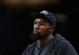 巧了！杜兰特在火箭和太阳的常规赛首秀都是砍下23分