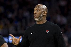 亲信！Haynes：开拓者想提拔另一助教 他因跟比卢普斯太铁拒绝了